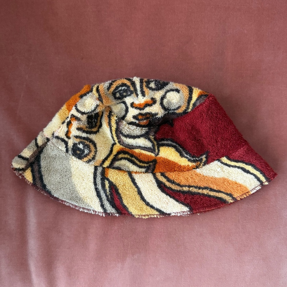 LILYEVE SUN BUCKET HAT